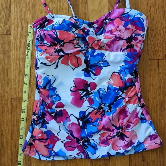 Croft & Barrow Floral Swim Top Size 6 - Picture 9 of 9